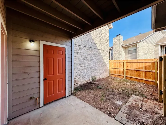$1,195 | 8913 Schick Road, Unit B, Austin, TX 78729