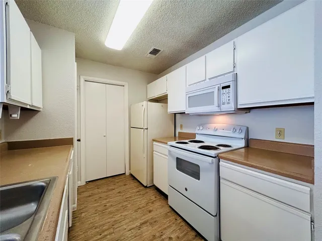 $1,195 | 8913 Schick Road, Unit B, Austin, TX 78729