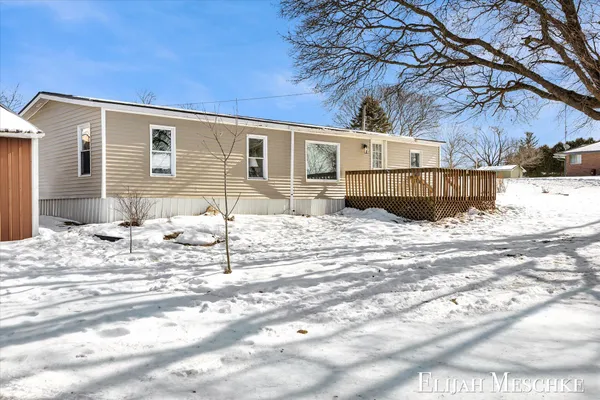 $189,900 | 208 Clark Street, Lakeview, MI 48850
