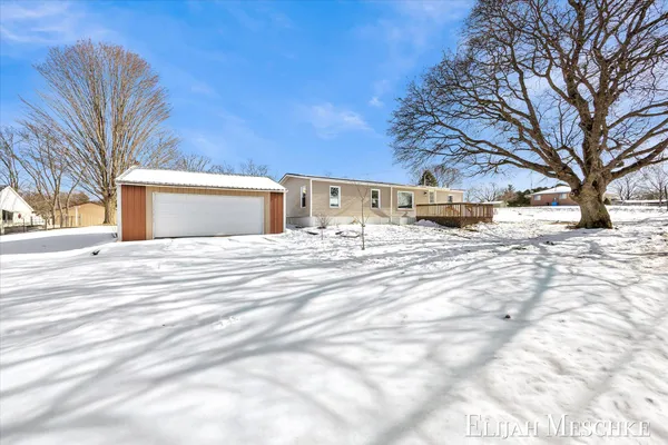 $189,900 | 208 Clark Street, Lakeview, MI 48850