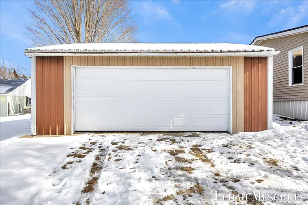 $189,900 | 208 Clark Street, Lakeview, MI 48850