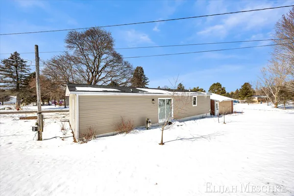 $189,900 | 208 Clark Street, Lakeview, MI 48850