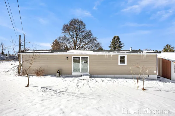 $189,900 | 208 Clark Street, Lakeview, MI 48850