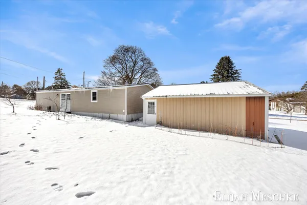 $189,900 | 208 Clark Street, Lakeview, MI 48850