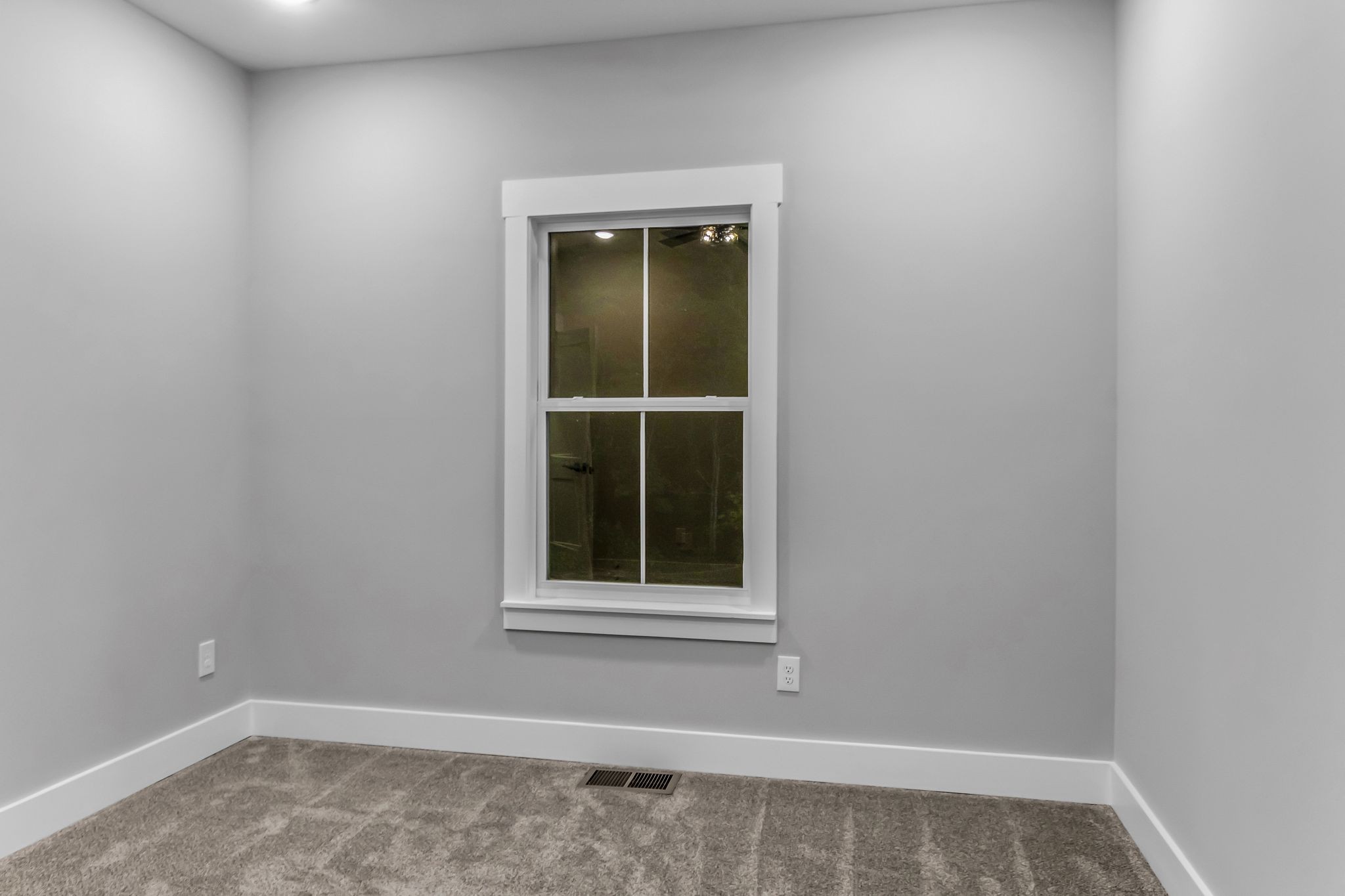 4106 Asbury Road Manchester, TN 37355 - Photo 29 of 58 an empty room with a window