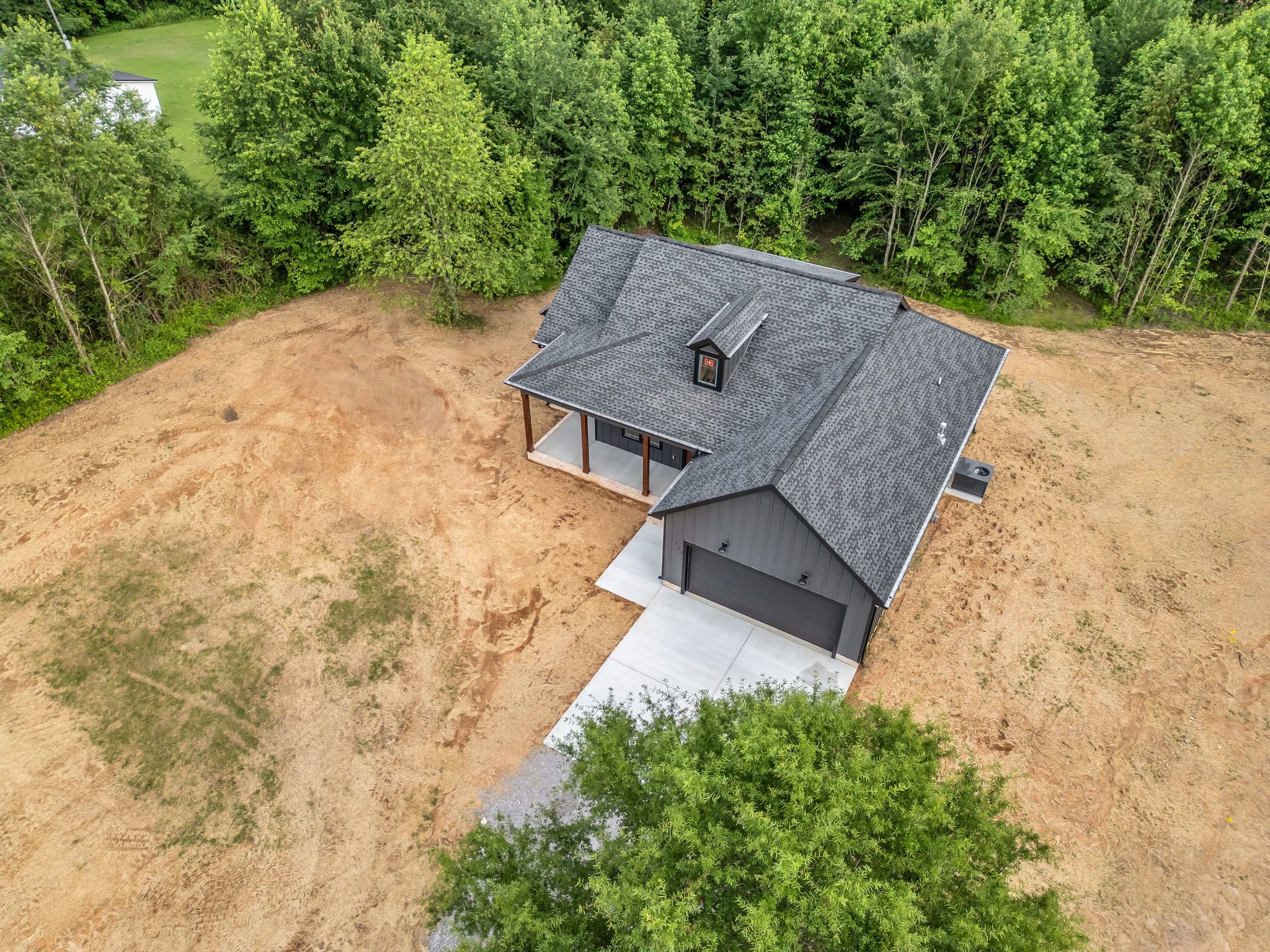 4106 Asbury Road Manchester, TN 37355 - Photo 49 of 58 an aerial view of a house with a yard