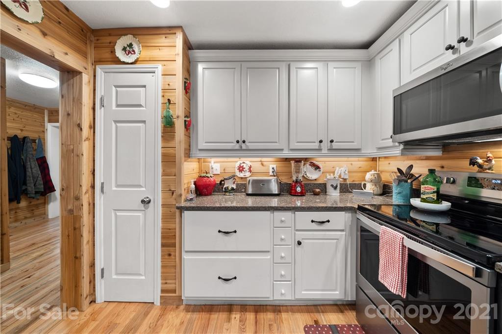 3789 Bald Creek Road Clyde, NC 28721 - Photo 27 of 39 Gallery Image 27