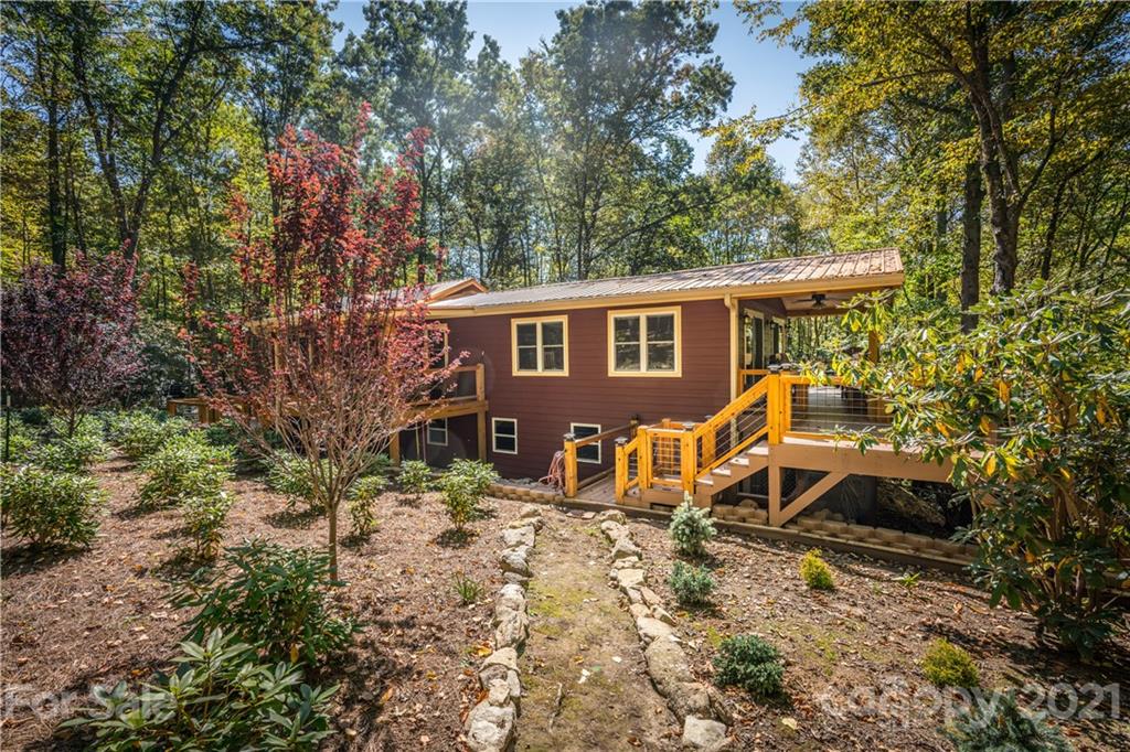 3789 Bald Creek Road Clyde, NC 28721 - Photo 9 of 39 Gallery Image 9