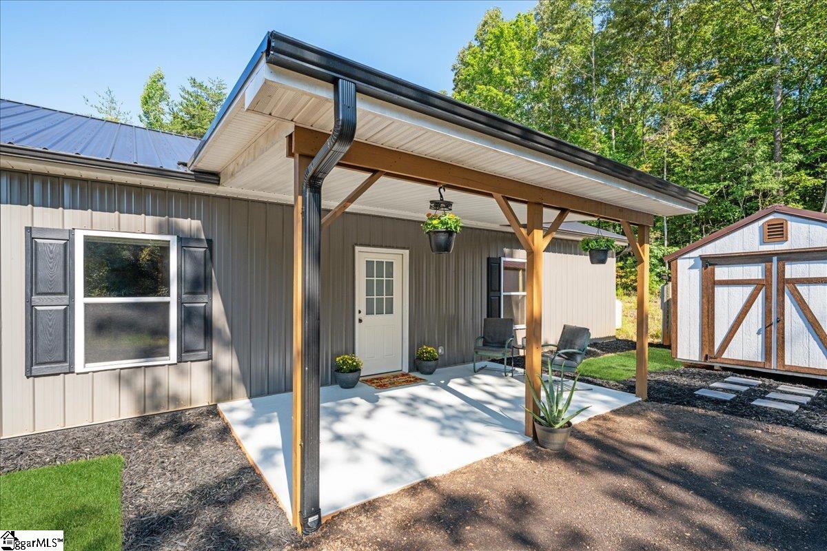 110 Connelly Road Marietta, SC 29661 - Photo 4 of 50 Gallery Image 4