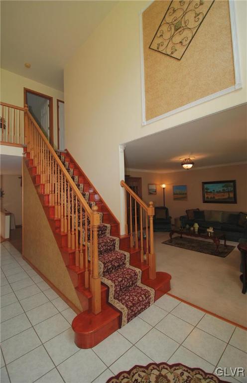 625 Turkey Ridge Road Mount Bethel, PA 18343 - Photo 4 of 43 a view of entryway and hall