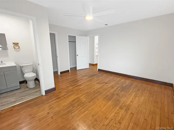 $3,000 | 4332 Albany Post Road, Unit 5, Hyde Park, NY 12538