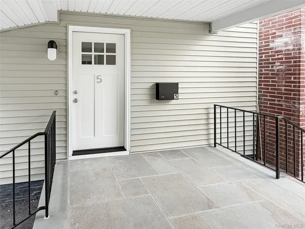 $3,000 | 4332 Albany Post Road, Unit 5, Hyde Park, NY 12538