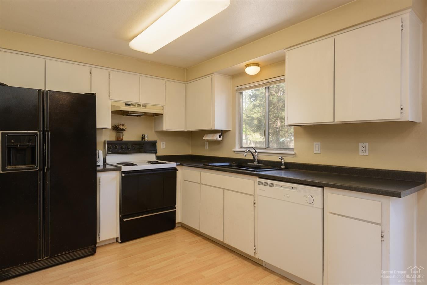 19515 Baker Road Bend, OR 97702 - Photo 8 of 18 Gallery Image 8