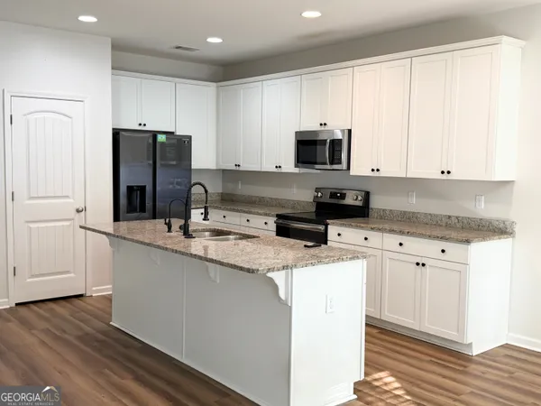 $2,450 | 249 Daniel Trent Way, Kingsland, GA 31548