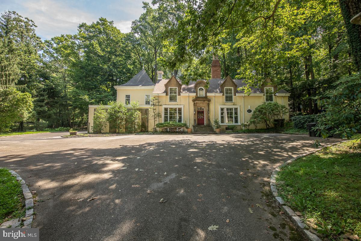 502 Oak Grove Lane Wayne, PA 19087 - Photo 2 of 67 Grand entrance