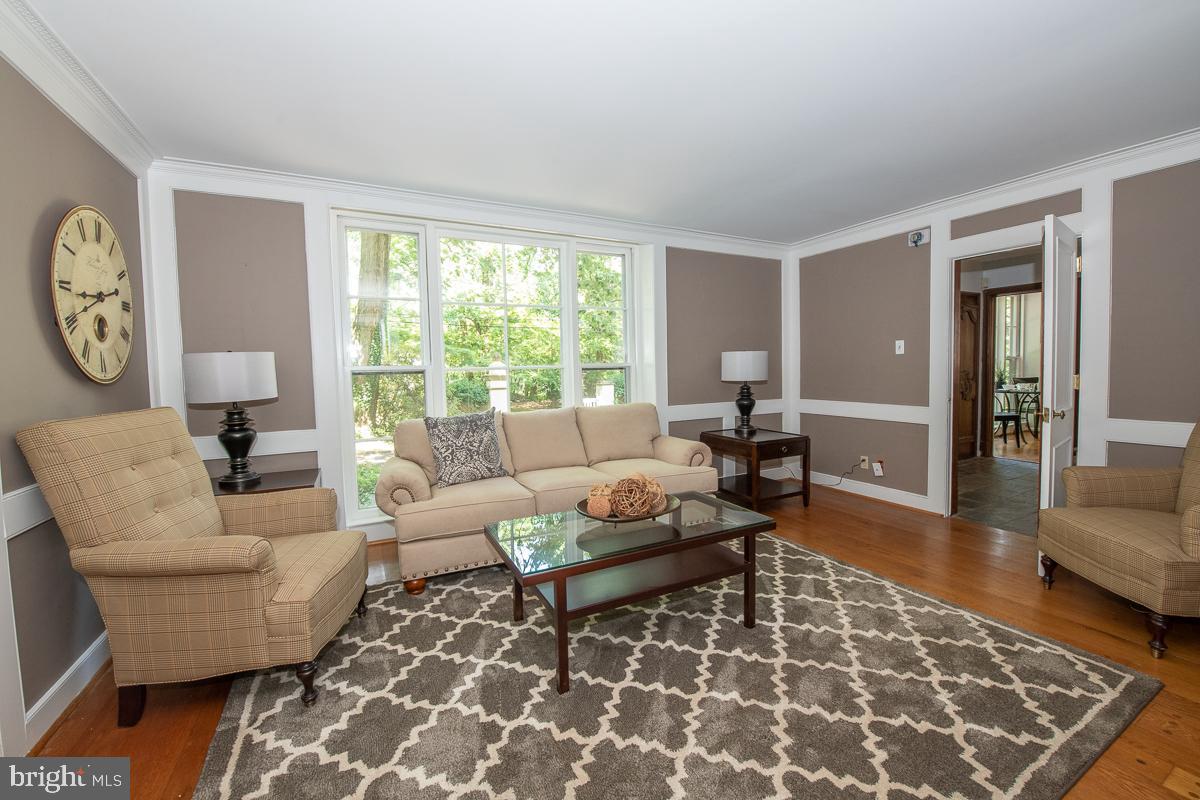 502 Oak Grove Lane Wayne, PA 19087 - Photo 29 of 67 Family room