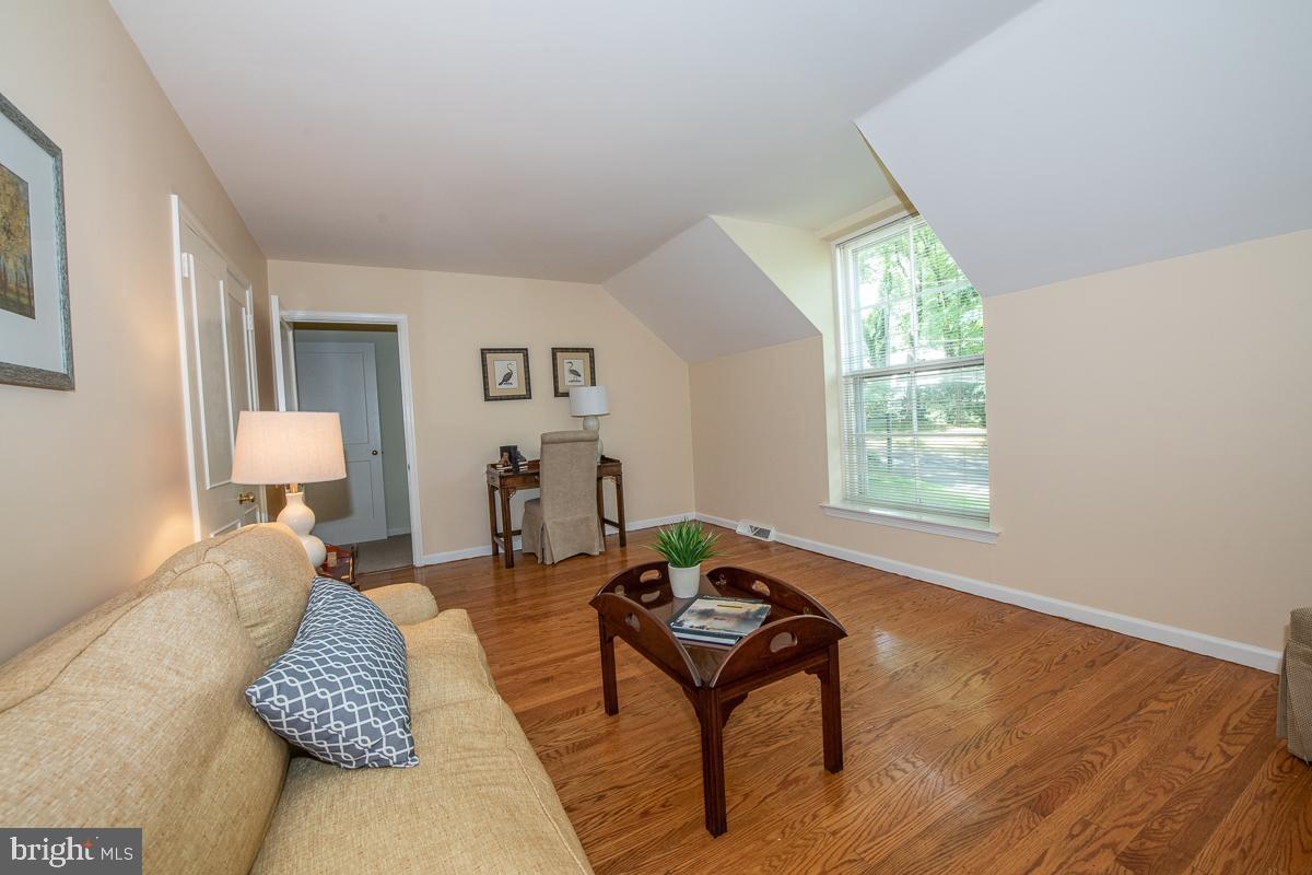502 Oak Grove Lane Wayne, PA 19087 - Photo 39 of 67 Sitting room for master or bedroom