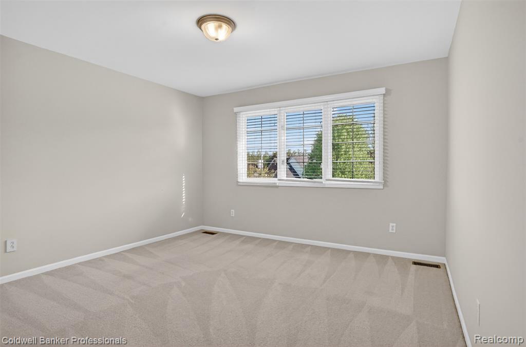 1357 Kentfield Drive Rochester, MI 48307 - Photo 38 of 71