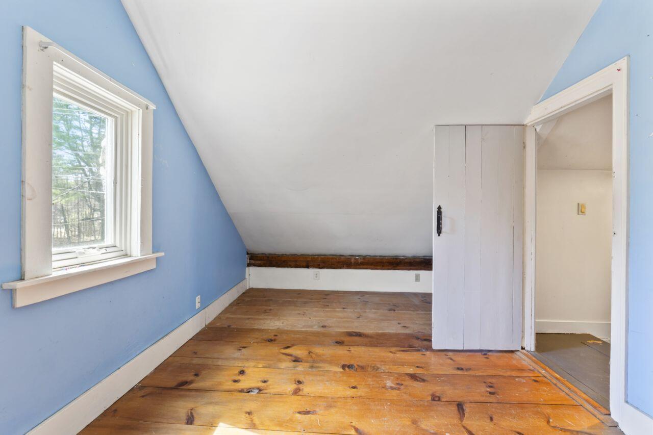261 Northeast Road Standish, ME 04084 - Photo 24 of 37 261_Northeast_Rd_0144