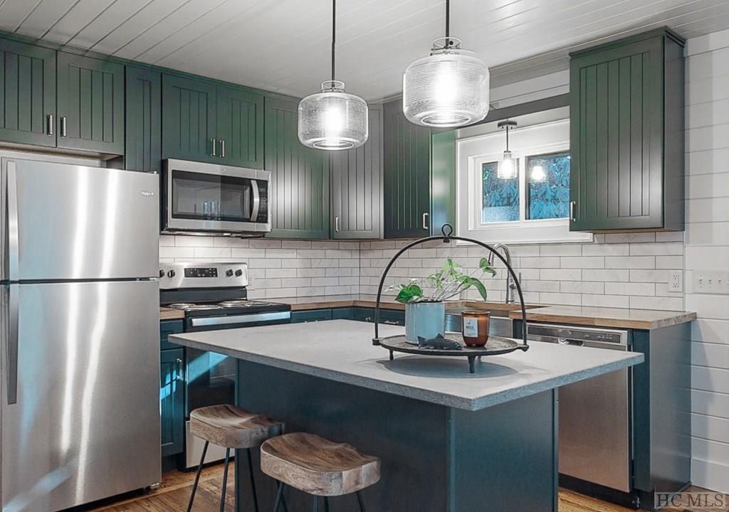 415 Foreman Road Highlands, NC 28741 - Photo 13 of 40 Gallery Image 13