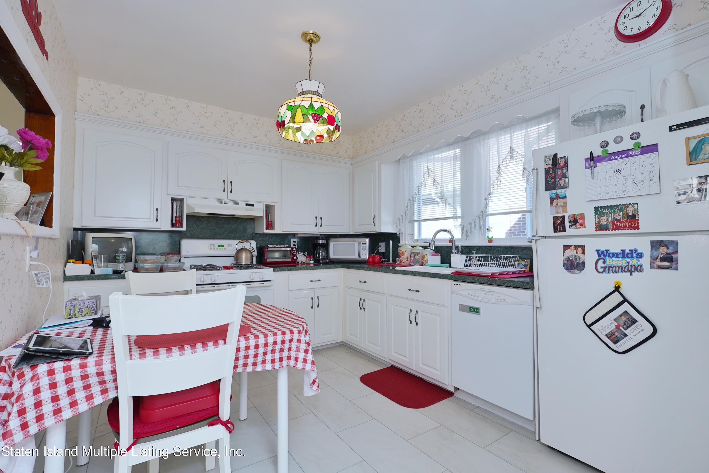 44 Forest Road Staten Island, NY 10304 - Photo 7 of 31 Photo Feb 01 2023, 9 06 33 AM