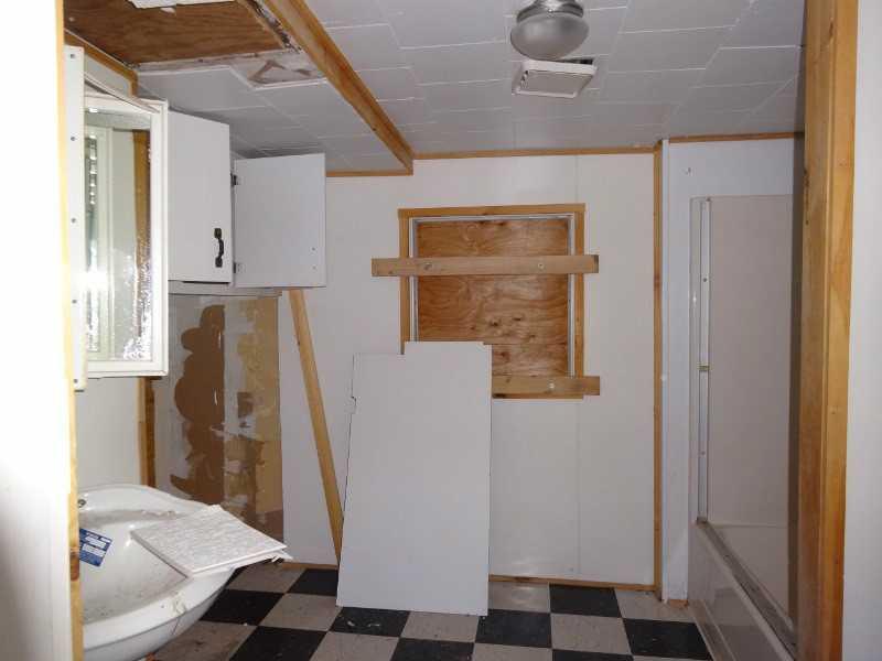 110 Gore Road Oxford, ME 04270 - Photo 8 of 34 Bathroom.
