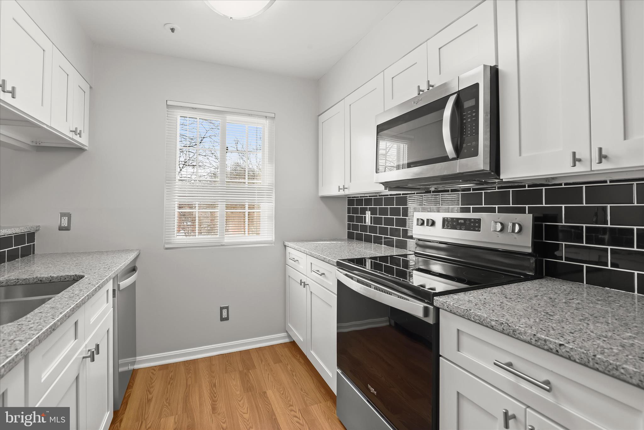 4904 Columbia Road, Unit 3129 Columbia, MD 21044 - Photo 17 of 40 Decorative Backsplash