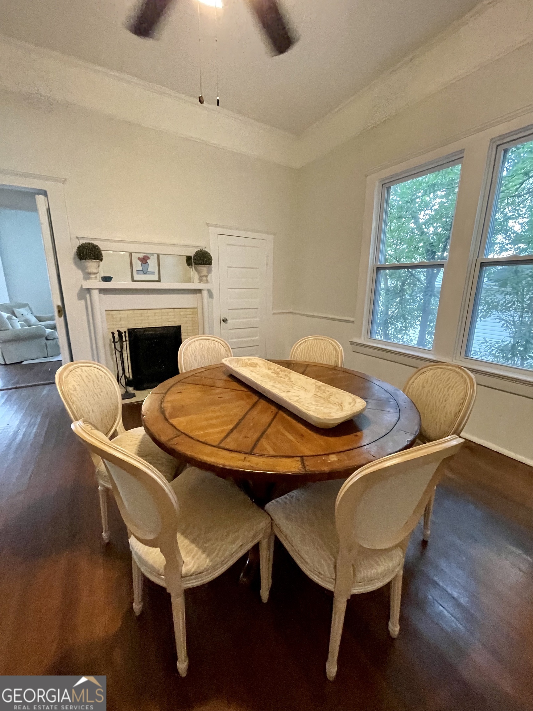 400 West Gordon Street Thomaston, GA 30286 - Photo 11 of 43 a dining room with furniture and wooden floor