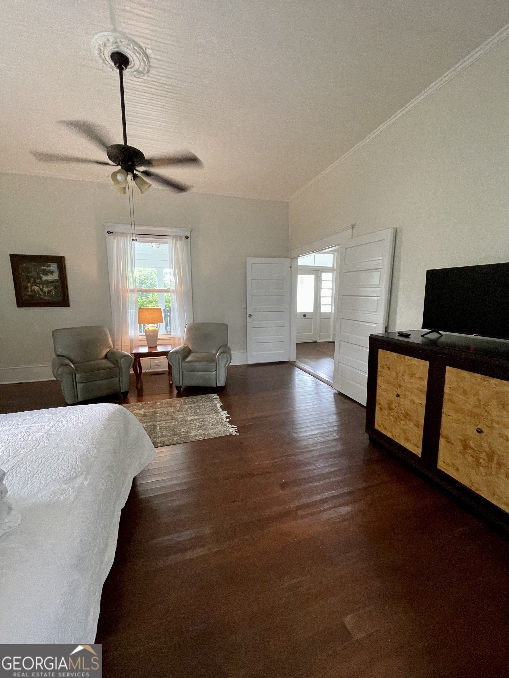 400 West Gordon Street Thomaston, GA 30286 - Photo 19 of 43 a living room with furniture and a window
