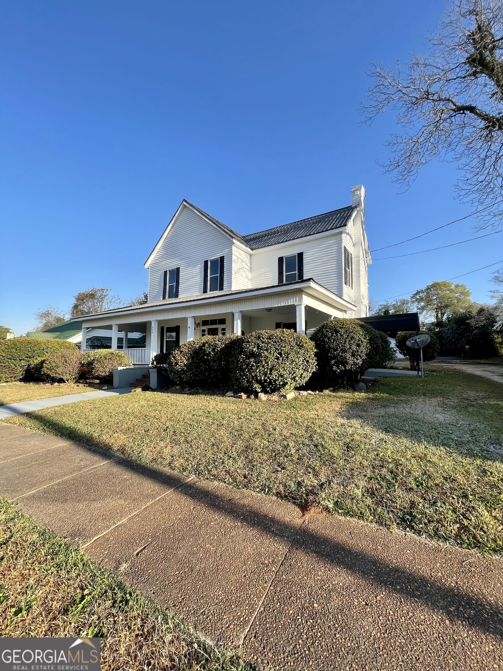 400 West Gordon Street Thomaston, GA 30286 - Photo 39 of 43 a front view of a house with a yard