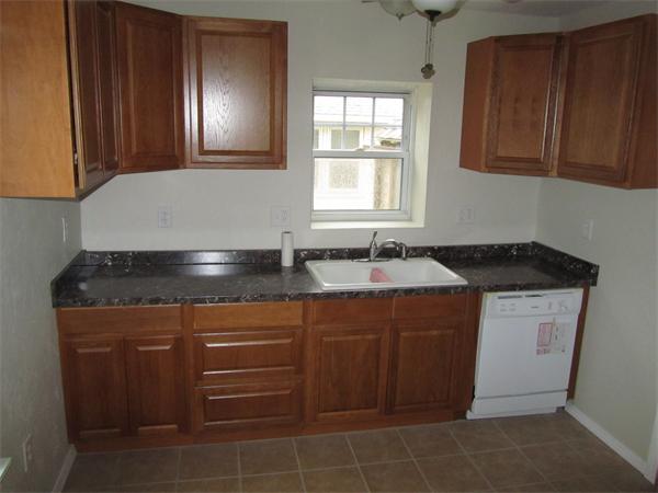 8 Dybeck Street Worcester, MA 01607 - Photo 6 of 13 Gallery Image 6
