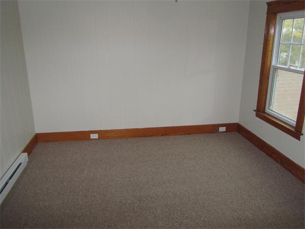 8 Dybeck Street Worcester, MA 01607 - Photo 8 of 13 Gallery Image 8