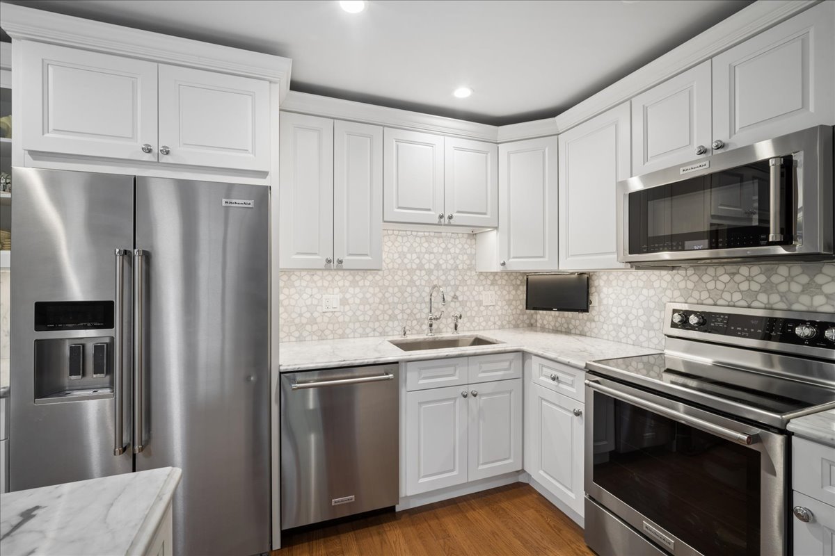 1617 Winnetka Road, Unit 1617 Glenview, IL 60025 - Photo 11 of 25