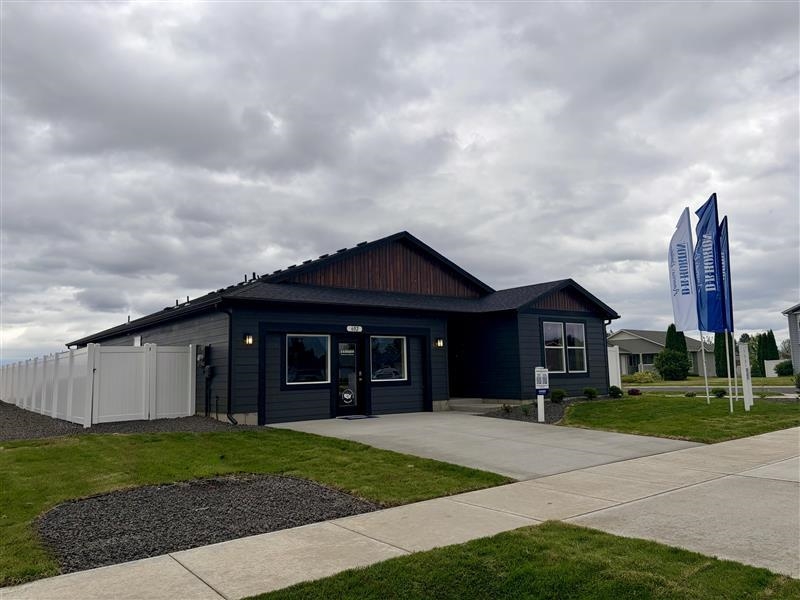 602 Duffer Loop Deer Park, WA 99006 - Photo 2 of 35