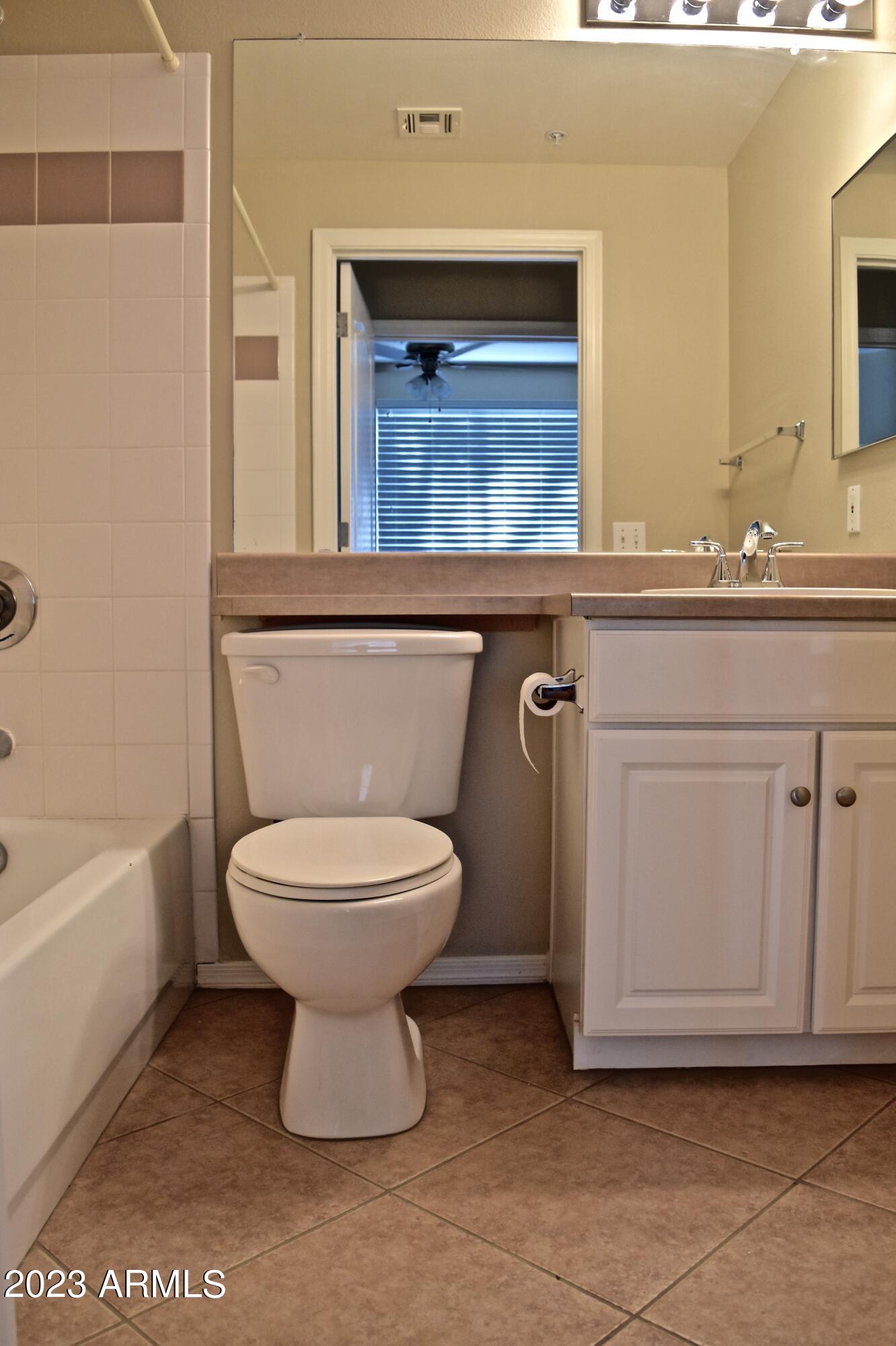 1701 East Colter Street, Unit 185 Phoenix, AZ 85016 - Photo 12 of 30 DSC_0109