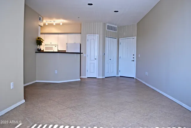 $1,700 | 1701 East Colter Street, Unit 185, Phoenix, AZ 85016