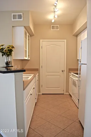 $1,700 | 1701 East Colter Street, Unit 185, Phoenix, AZ 85016