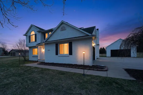 $689,000 | 177 West Willis Road, Saline, MI 48176