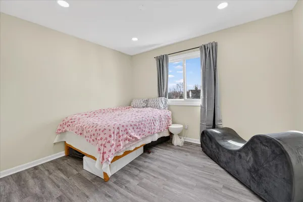 $689,000 | 177 West Willis Road, Saline, MI 48176