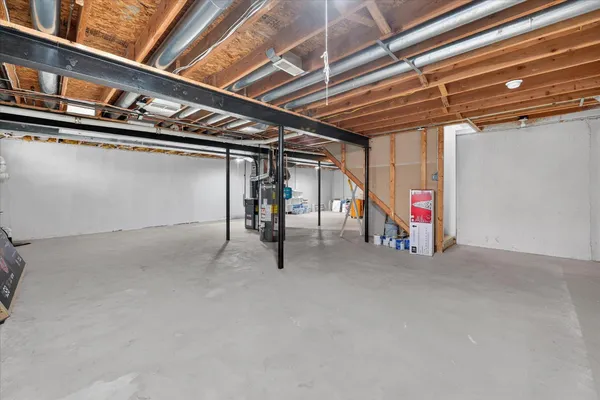 $689,000 | 177 West Willis Road, Saline, MI 48176