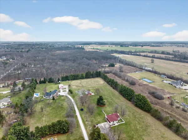 $689,000 | 177 West Willis Road, Saline, MI 48176