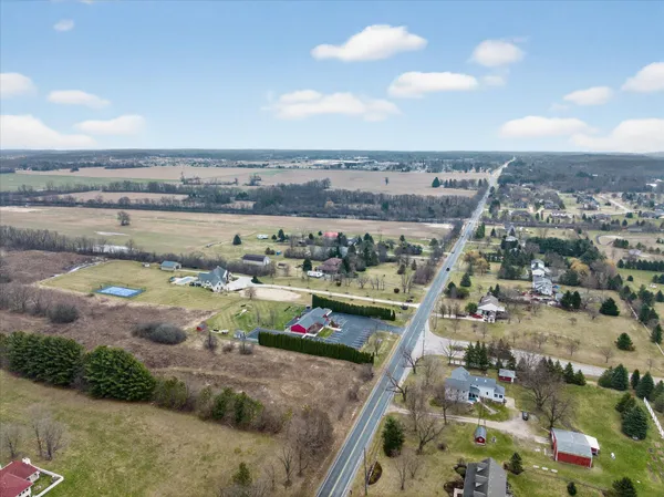 $689,000 | 177 West Willis Road, Saline, MI 48176