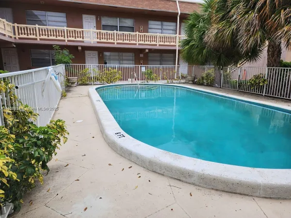$1,430 | 241 Southeast 9th Avenue, Unit 110, Pompano Beach, FL 33060
