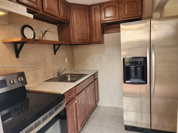 $1,430 | 241 Southeast 9th Avenue, Unit 110, Pompano Beach, FL 33060