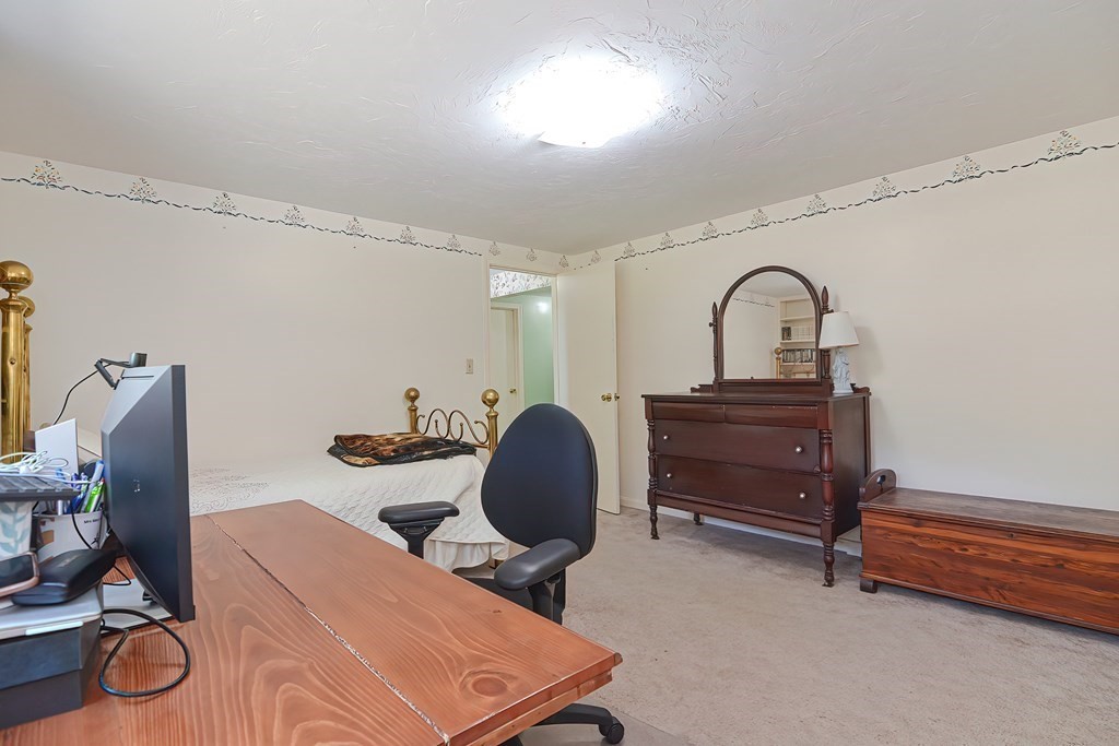 18 Peabody Road Shirley, MA 01464 - Photo 26 of 36