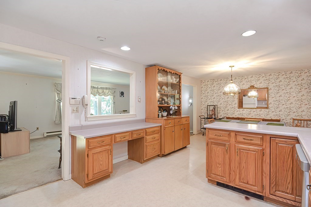 18 Peabody Road Shirley, MA 01464 - Photo 5 of 36