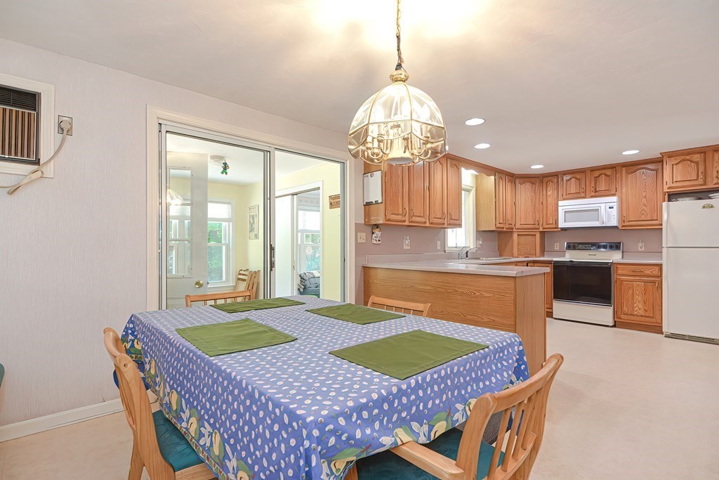 18 Peabody Road Shirley, MA 01464 - Photo 6 of 36