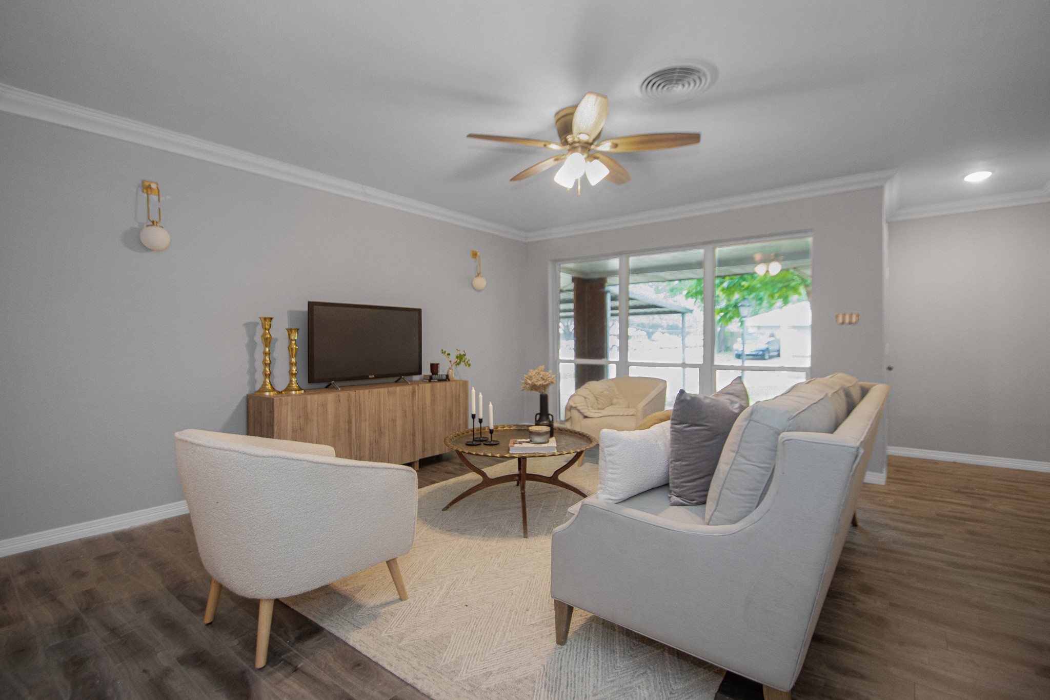 2002 Nottingham Street Pasadena, TX 77502 - Photo 6 of 33 a living room with furniture and a flat screen tv