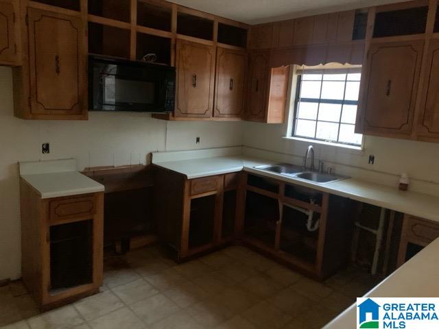 653 Center Point Road Sylacauga, AL 35151 - Photo 9 of 13