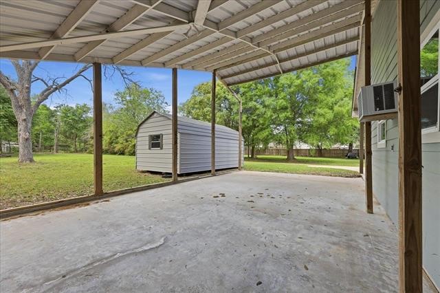 6309 32nd Street Groves, TX 77619 - Photo 32 of 34 a house with outdoor space